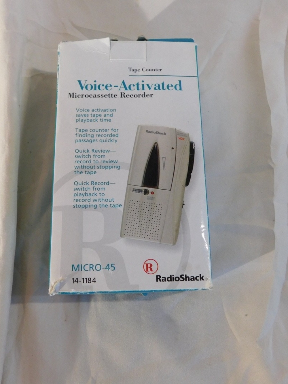 RadioShack White Voice-Activated Microcassette Recorder (Micro-45)